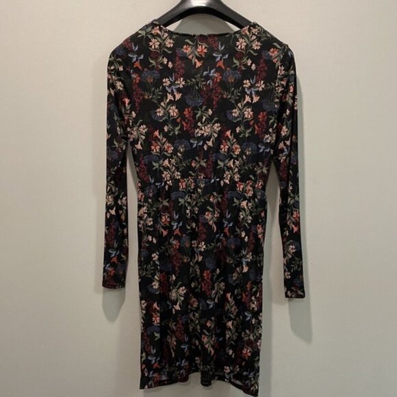 BCBG Floral Black Long Sleeve sheath Dress Size Medium - Picture 13 of 17